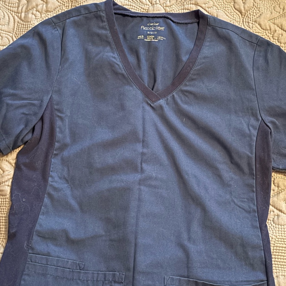 Cherokee scrub top